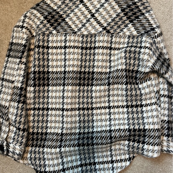 Vestique Patterned Shacket - Picture 3 of 4